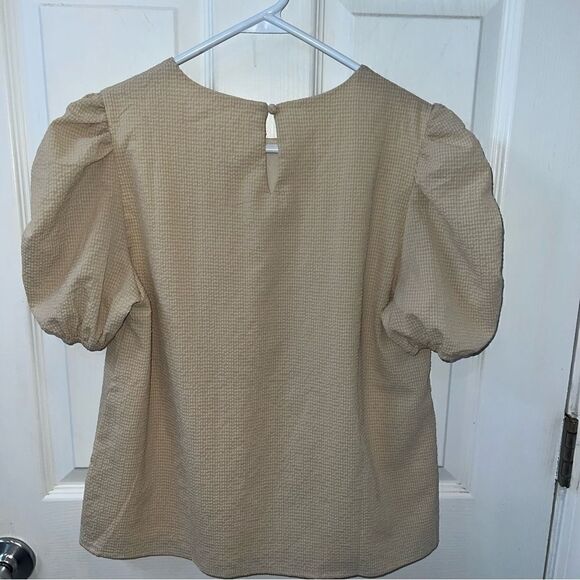 Hayden Girls Seersucker Puff Sleeve Top in  beige w keyhole closure sz XL - Picture 4 of 12